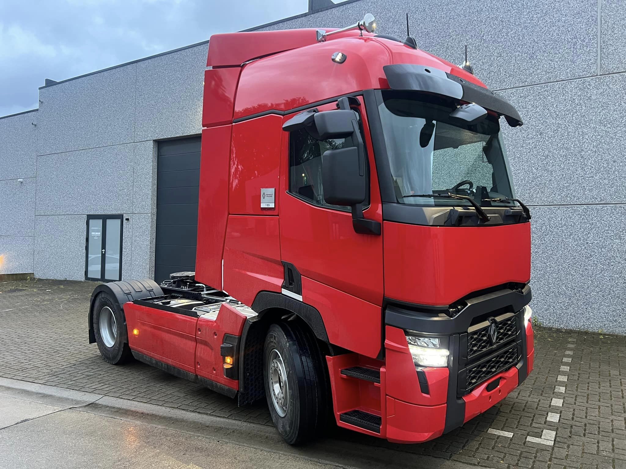 Kipper installatie op een Renault