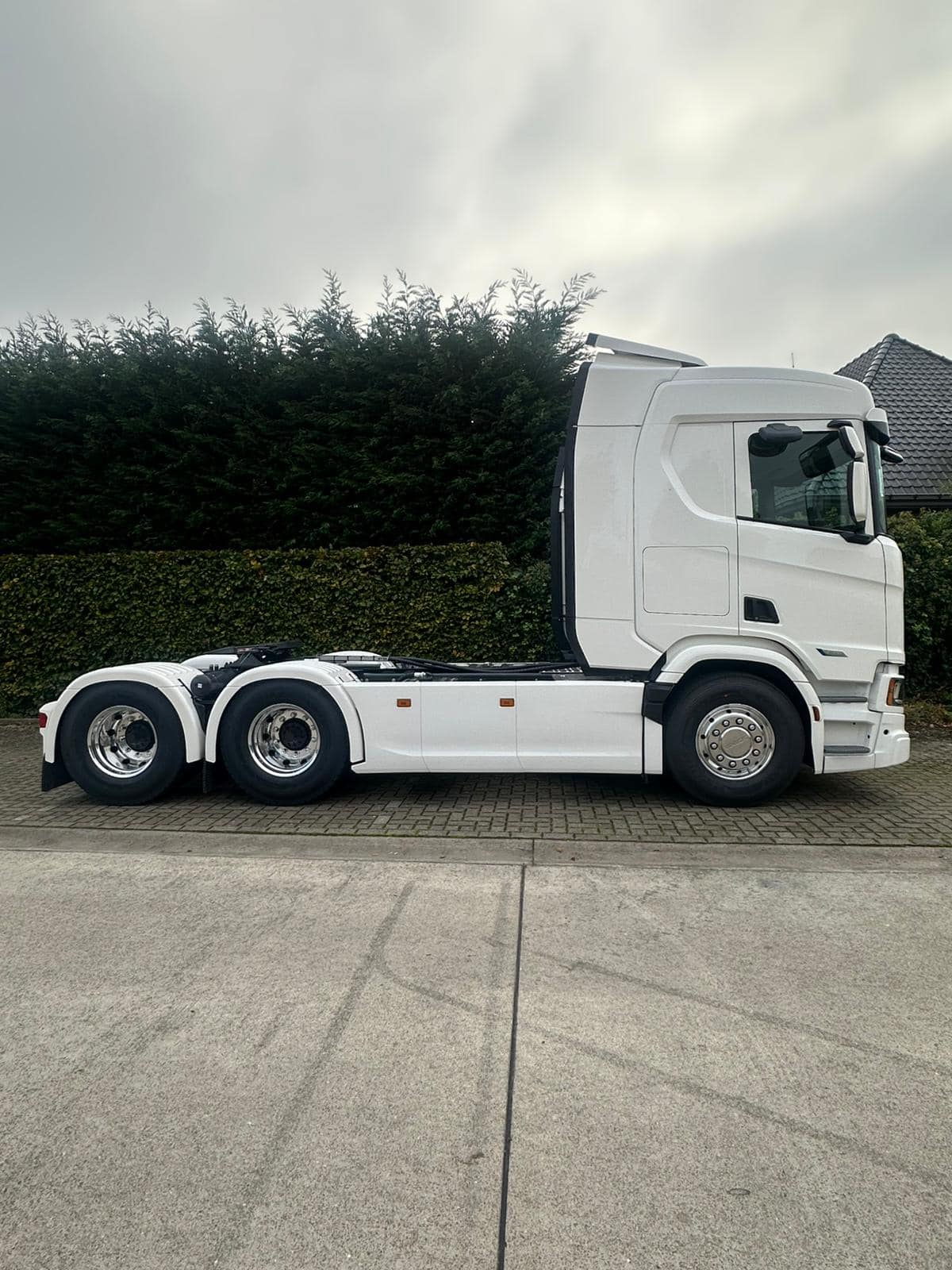 465644563_888151183292492_5221247124030720347_n (1) Hydraulische installatie op een Scania